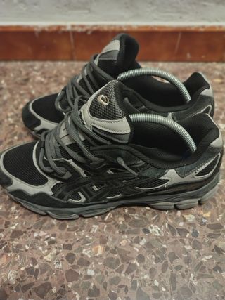 Zapatillas Asics Gel-NYC negras y grises