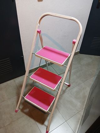 Escalera 3 peldaños rosa