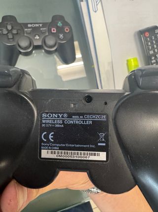 PS3 Slim (PlayStation 3) + 2 controller