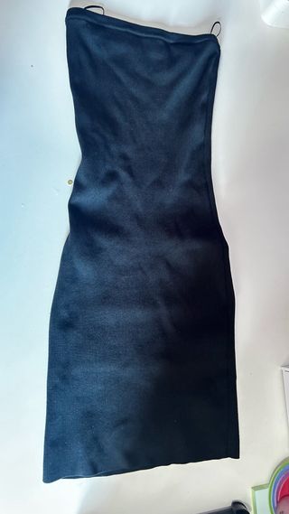 Vestido negro ajustado