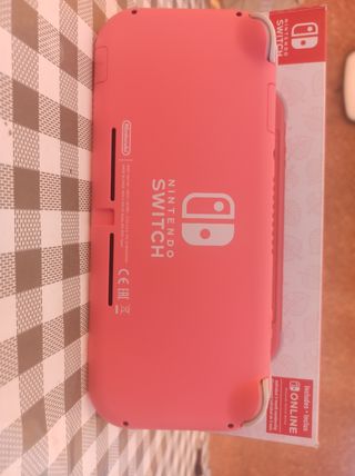 Nintendo Switch Lite Coral - Animal Crossing