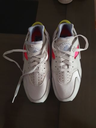 Nike Huarache blancas y rosas