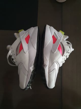 Nike Huarache blancas y rosas