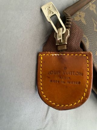 Clutch Louis Vuitton Marrón