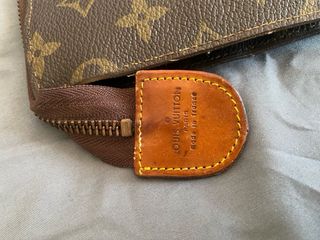 Clutch Louis Vuitton Marrón