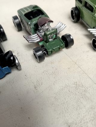6 Hot Wheels modificados