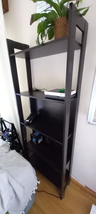Librería LAIVA IKEA 