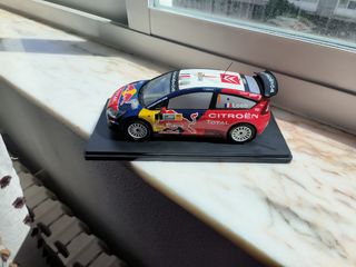 Miniatura Citroën C4 WRC Loeb 2008 1/24