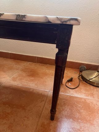 Mesa mármol antigua 1x0,5m