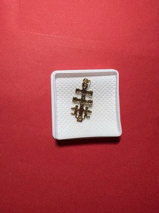 COLGANTE CRUZ DE ORO 18K