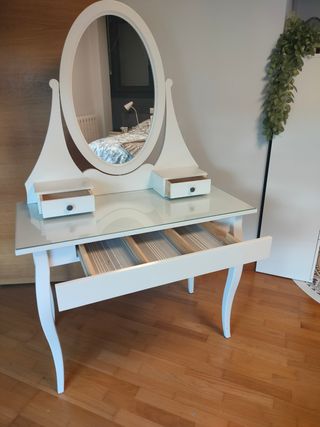 Tocador blanco Ikea con espejo