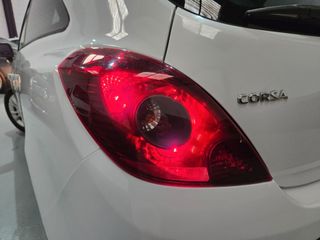 Opel Corsa Sport muy equipado.