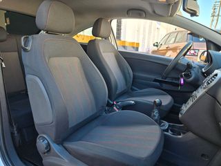 Opel Corsa Sport muy equipado.