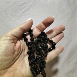 Collar de cristal negro