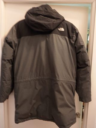 Parka North Face negra y gris TALLA XL NIÑO