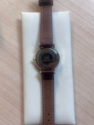 Reloj Daniel Wellington marrón