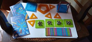 Magna-Tiles: giochi geometrici