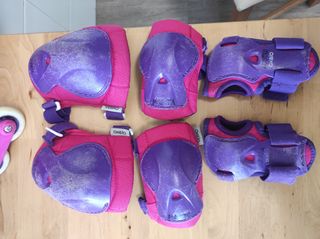 Patines niña + protecciones
Talla 29 a 32