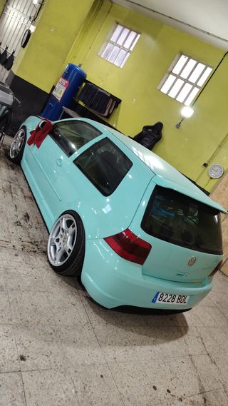 Volkswagen Golf 2000