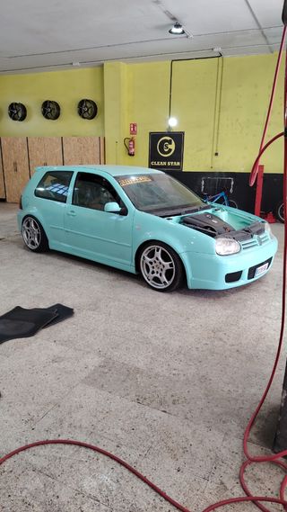 Volkswagen Golf 2000