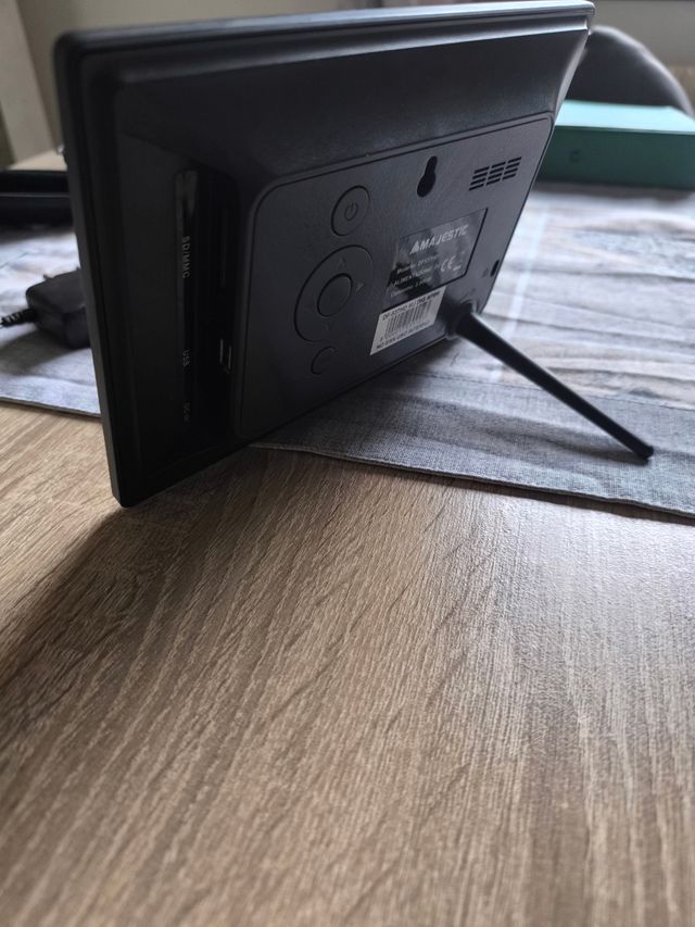 Cornice digitale Majestic - 2025