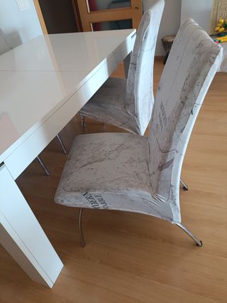 Mesa comedor blanca + 4 sillas