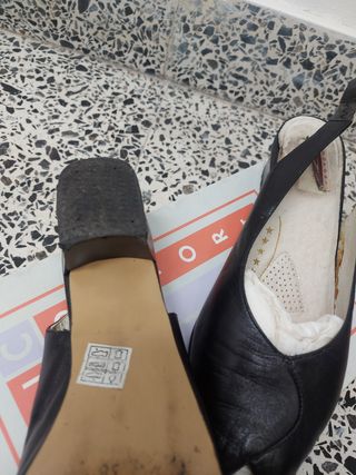 Zapatos negros de mujer
