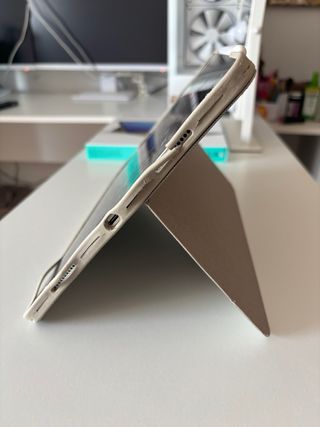 Logitech Combo Touch iPad Pro 12.9" (5th gen)