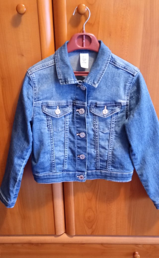 Cazadora vaquera niña talla 6-7 años