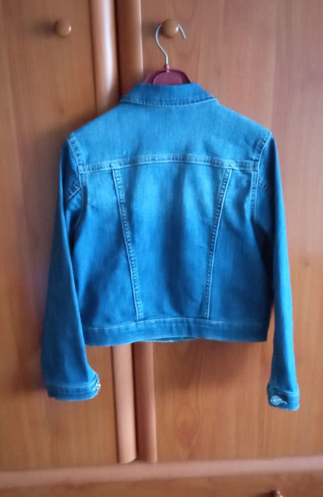 Cazadora vaquera niña talla 6-7 años
