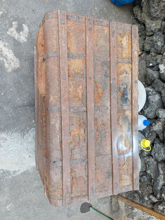 Antica cassa in legno