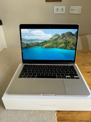 MacBook Air 13" Blanco Estrella - Apple