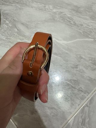 3 Cinture in pelle - Nero e Marrone