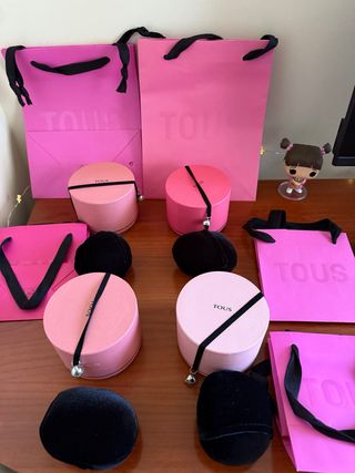 4 Cajas Tous nuevas, con bolsita de relleno.