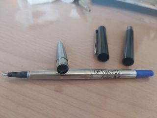 Bolígrafos Parker Vector: Bolígrafo y Roller