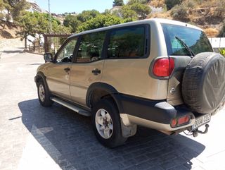 Nissan Terrano II 2003