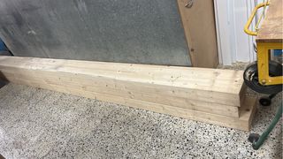 3 Vigas madera maciza 24x12x430
3 Vigas 16x24x220