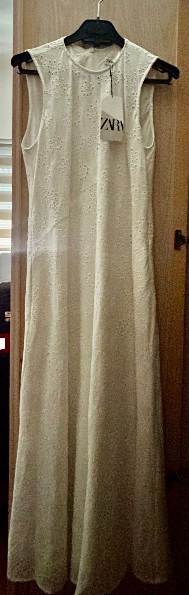 Vestido Zara blanco bordado - M