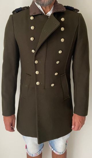 Abrigo militar verde oliva