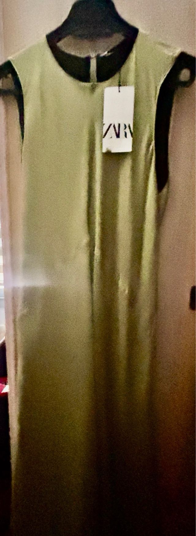 Vestido Zara - Verde Oliva - Nuevo