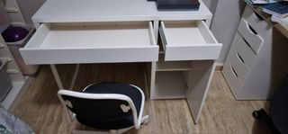 Mesa escritorio IKEA MICKE blanca + silla