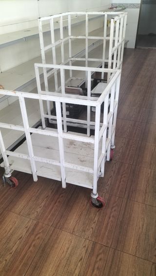 Se vende carros para tienda 