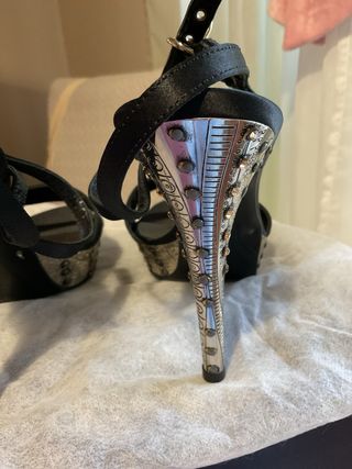 Sandali alti Swarovski neri