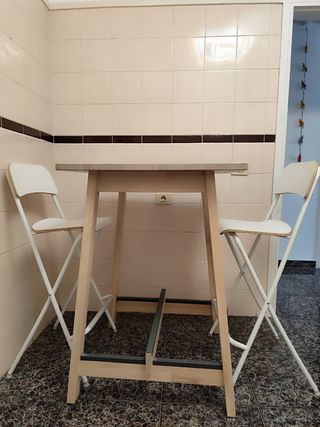 Mesa alta madera desmontable - 2 sillas