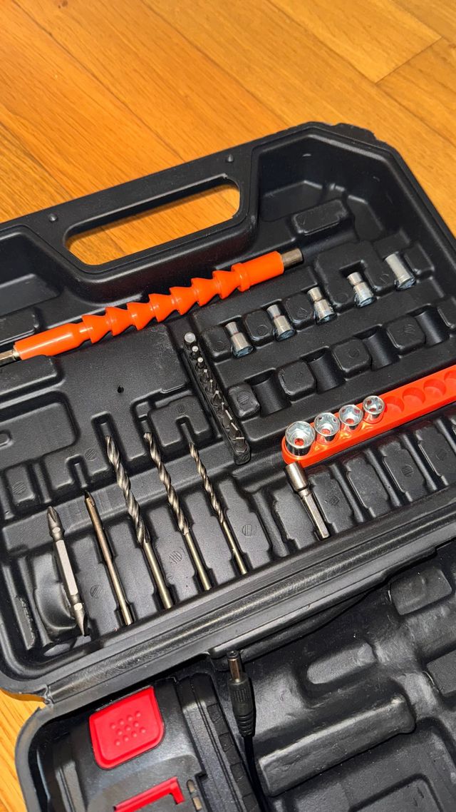 Trapano avvitatore 2 batterie e accessori