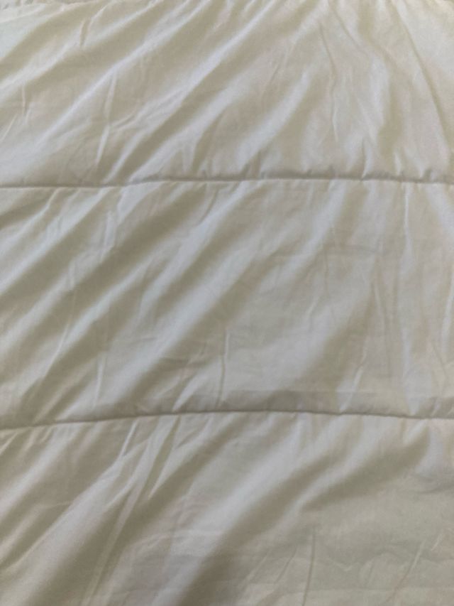 Dos edredones , velfont y el otro delperfil patric