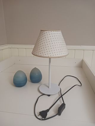 Lampara de mesa infantil - puntos beige