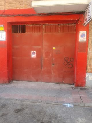 Portón doble hierro antiguo