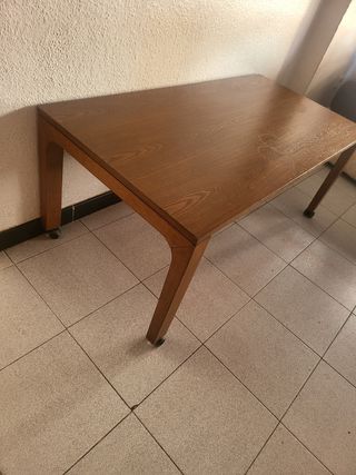 Mesa madera marrón - Cocina