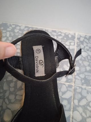 Sandalias cuña esparto Davidnik negras